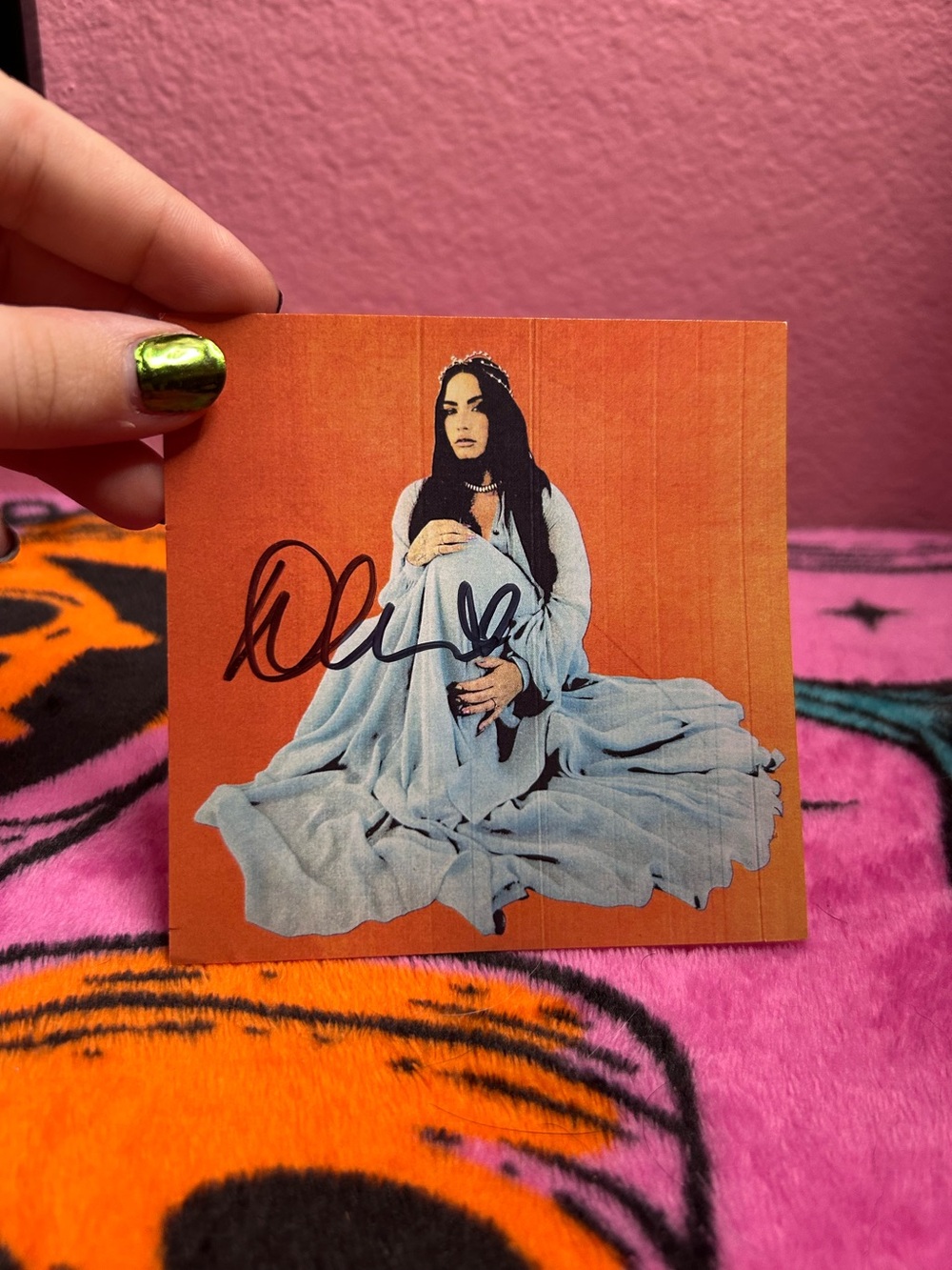 demi lovato signed insert